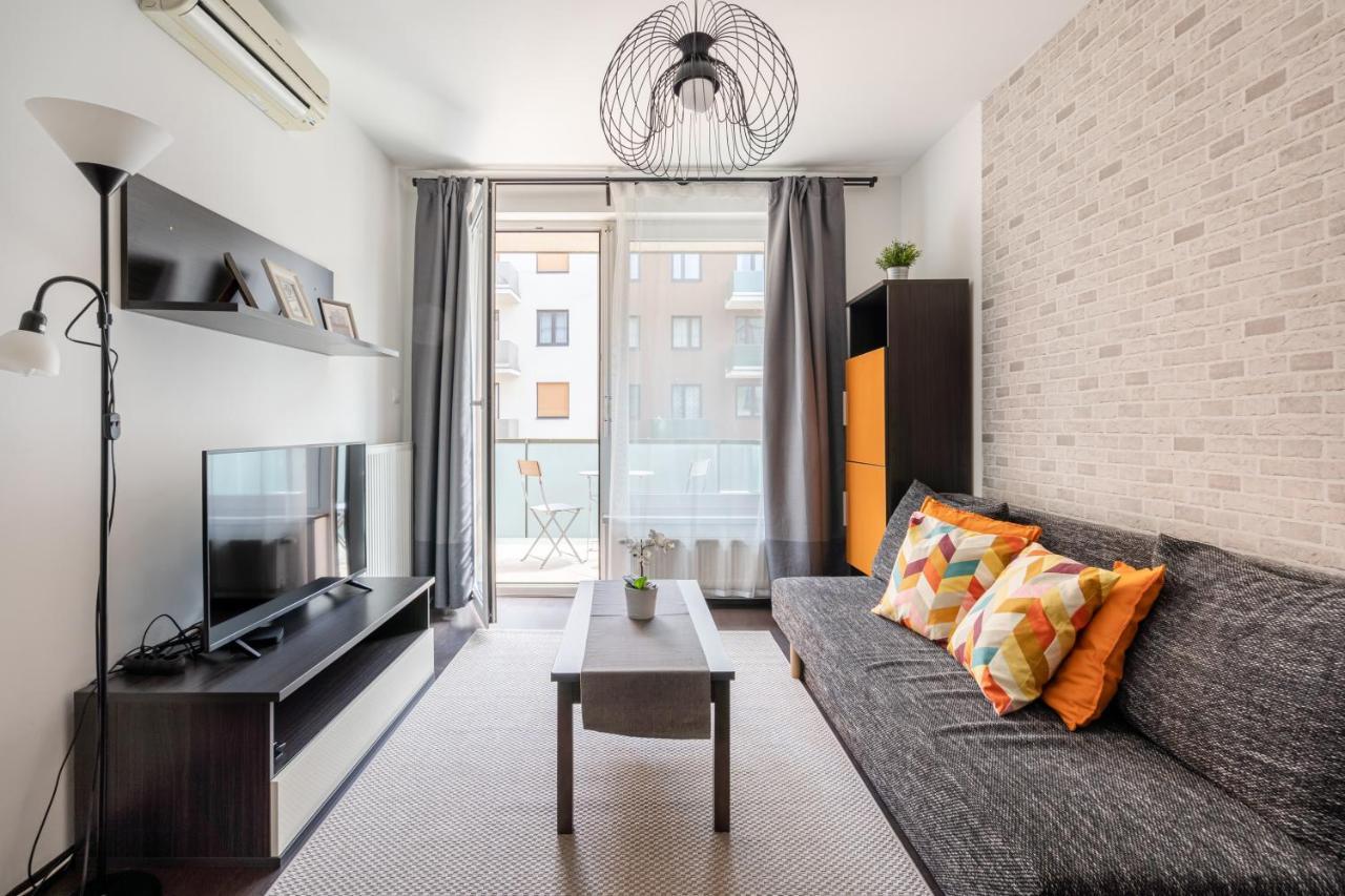 City Center Corvin Suite Apartment Budapest Exteriör bild
